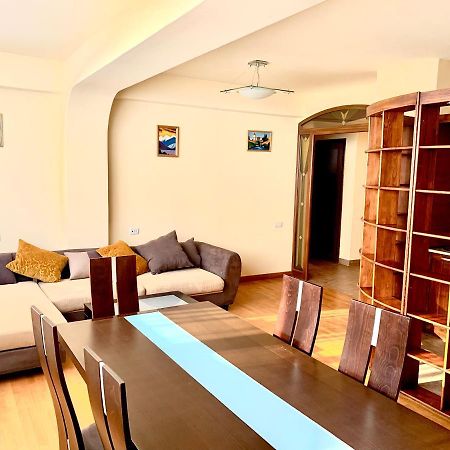 Apartment Amiryan Ереван Екстериор снимка